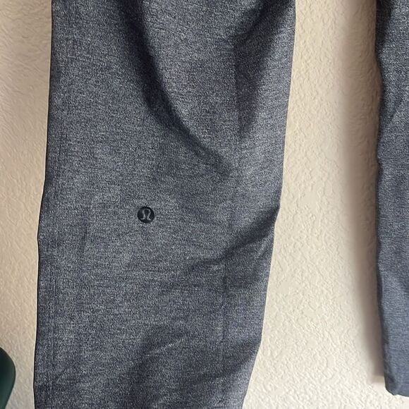 Lululemon On The Fly Pant 28" Inseam Cropped Heathered Black W6 - Picture 4 of 6